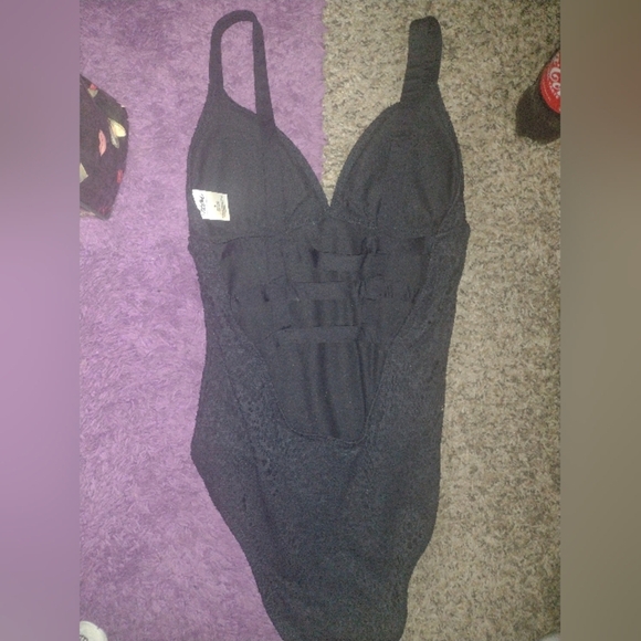 Mossimo Women's Strappy Back Crochet Swimwear sz M - Picture 5 of 7